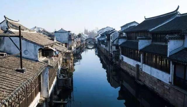 逃离荒凉的地方